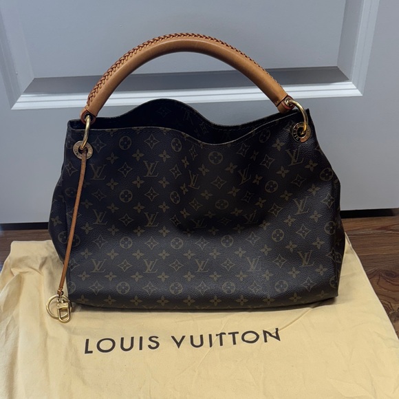 Louis Vuitton Artsy MM Monogram Bag - Picture 1 of 7